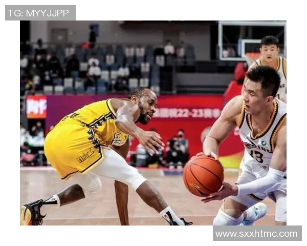 北京篮球队灵活性引发热议球迷与专家观点交锋分析 北京篮球队灵活性引发热议球迷与专家观点交锋分析