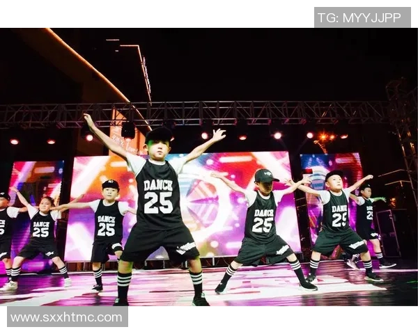 街舞文化的碰撞与融合：探秘北京街舞队的竞技与团结之道